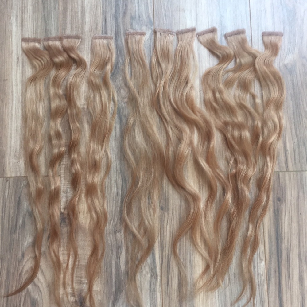 Blonde Babe Tape In Extensions PERFECT CONDITION!